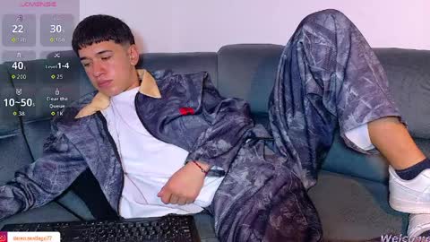 Snapshot of twink_daren chatting on April 2026 06:19:02 PM Mr Daren online show from April 2026 06:19:02 PM