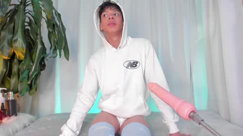 Snapshot of twink_lion chatting on January 2025 12:15:02 PM Lion online show from January 2025 12:15:02 PM