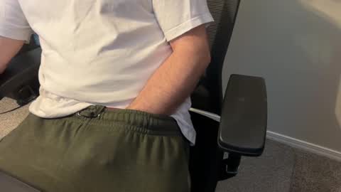 Snapshot of twinkboylover321 chatting on January 2026 06:02:02 PM Tell me what to do online show from January 2026 06:02:02 PM