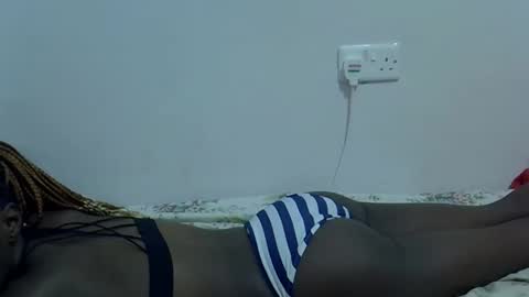 Snapshot of twinkle_tia chatting on October 2025 02:11:02 AM BABY TIA online show from October 2025 02:11:02 AM