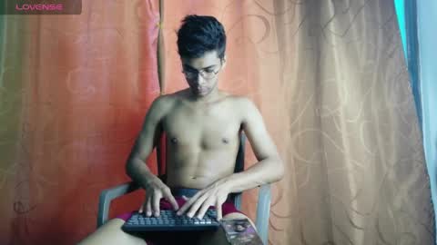 twinksecrets_ online show from May 2026 11:48:01 AM