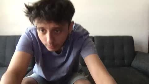 Derrick online show from October 2025 04:30:02 PM