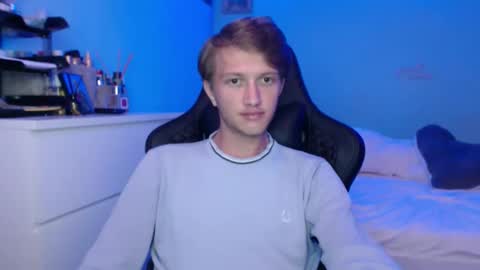 Snapshot of twinkyray chatting on September 2025 07:08:02 PM Ray online show from September 2025 07:08:02 PM