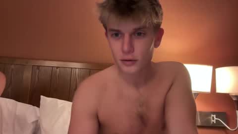 Snapshot of twinkytwunky chatting on January 2026 04:04:01 AM twinkytwunky online show from January 2026 04:04:01 AM