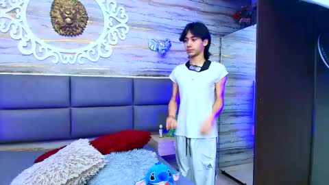 Snapshot of twinslovers_ chatting on October 2025 12:14:01 AM twinslovers_ online show from October 2025 12:14:01 AM