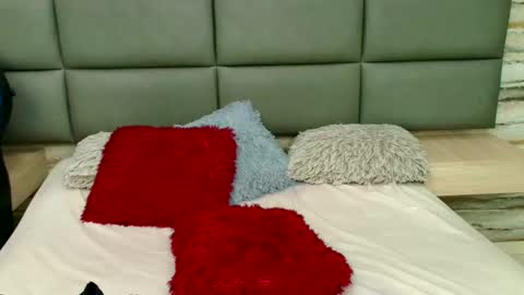 Snapshot of twinslovers_ chatting on November 2025 11:15:01 PM twinslovers_ online show from November 2025 11:15:01 PM