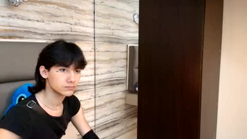 Snapshot of twinslovers_ chatting on November 2025 03:51:02 AM twinslovers_ online show from November 2025 03:51:02 AM