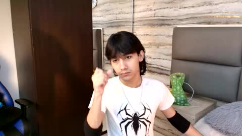 Snapshot of twinslovers_ chatting on November 2025 03:53:02 AM twinslovers_ online show from November 2025 03:53:02 AM