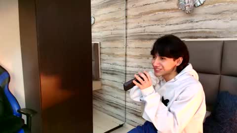 Snapshot of twinslovers_ chatting on December 2025 03:26:02 AM twinslovers_ online show from December 2025 03:26:02 AM