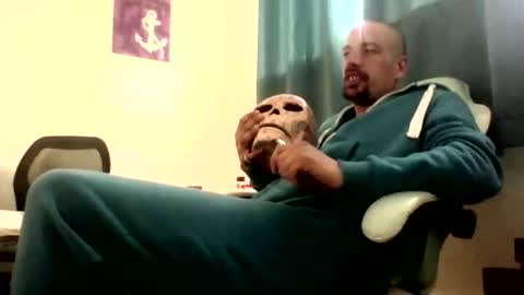 twistedbunny89 online show from April 2026 09:42:01 PM