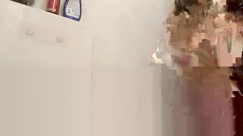 Snapshot of twistedlilpunk chatting on December 2024 06:32:01 AM twistedlilpunk online show from December 2024 06:32:01 AM