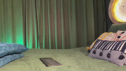    Guys Help us get more thumbs up.  Show your love its important to us online show from March 2025 06:15:02 AM