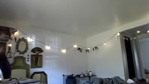 twizzytoxic22 online show from November 2025 07:36:02 PM