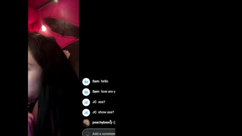 Snapshot of twizzytoxic22 chatting on May 2026 02:18:01 AM twizzytoxic22 online show from May 2026 02:18:01 AM