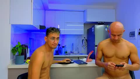 twoboyshot24 online show from May 2026 09:39:02 AM