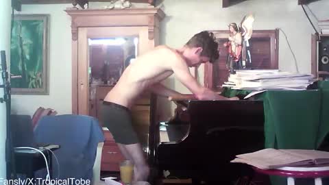 TobeBritta online show from February 2026 07:35:01 PM