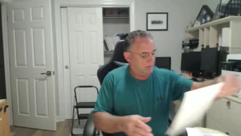 Snapshot of twopeopleinlove chatting on October 2025 10:15:02 AM Twopeopleinlove online show from October 2025 10:15:02 AM