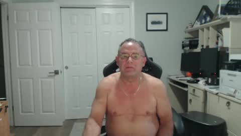 Snapshot of twopeopleinlove chatting on November 2025 11:20:01 AM Twopeopleinlove online show from November 2025 11:20:01 AM