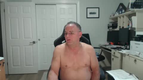 Snapshot of twopeopleinlove chatting on November 2025 10:37:02 AM Twopeopleinlove online show from November 2025 10:37:02 AM