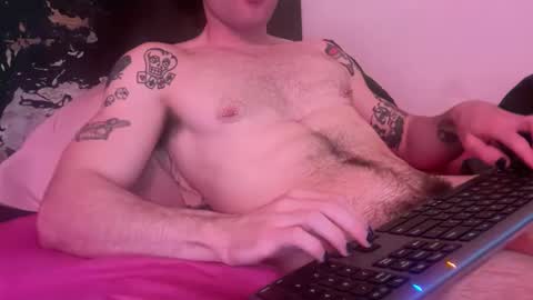 Snapshot of twunkymikey chatting on May 2026 10:26:02 PM twunkymikey online show from May 2026 10:26:02 PM