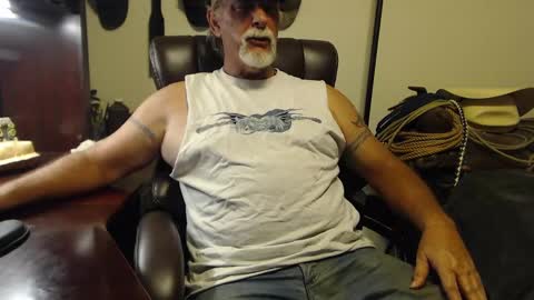 Snapshot of txlobo60 chatting on September 2025 12:00:02 AM txlobo60 online show from September 2025 12:00:02 AM