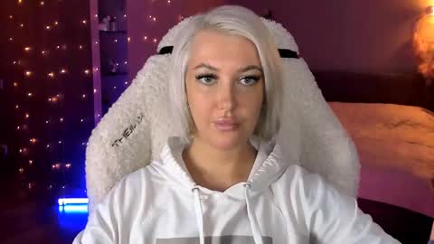 Miley online show from January 2025 02:21:01 PM