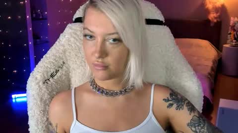 Miley online show from October 2025 12:16:01 PM