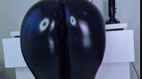 Snapshot of tykita chatting on March 2026 08:19:02 AM tykita online show from March 2026 08:19:02 AM