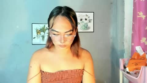 Snapshot of tyla_23 chatting on April 2026 06:19:01 AM Tyla online show from April 2026 06:19:01 AM