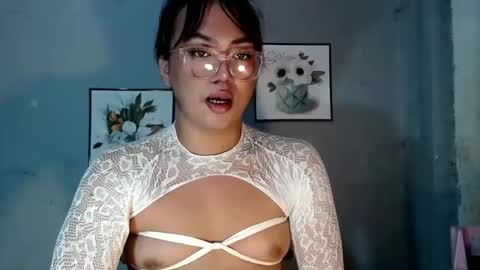 Snapshot of tyla_23 chatting on April 2026 07:00:02 AM Tyla online show from April 2026 07:00:02 AM