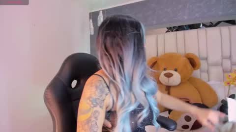  TYLA  online show from February 2025 03:10:02 AM