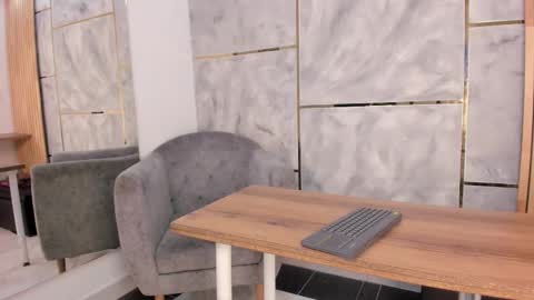  TYLA  online show from December 2025 03:34:01 AM