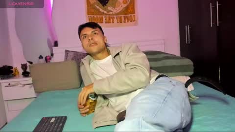 tyler_axel online show from May 2026 01:45:01 AM