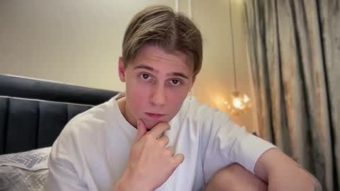 Snapshot of tyler_garrner chatting on November 2025 02:30:02 PM tyler_garrner online show from November 2025 02:30:02 PM