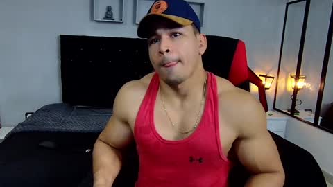 Snapshot of tyler_hank1 chatting on December 2024 10:53:02 PM tyler_hank1 online show from December 2024 10:53:02 PM