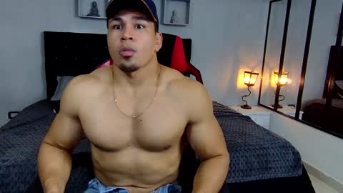 Snapshot of tyler_hank1 chatting on December 2024 03:36:02 AM tyler_hank1 online show from December 2024 03:36:02 AM