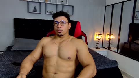 Snapshot of tyler_hank1 chatting on December 2024 10:28:02 AM tyler_hank1 online show from December 2024 10:28:02 AM