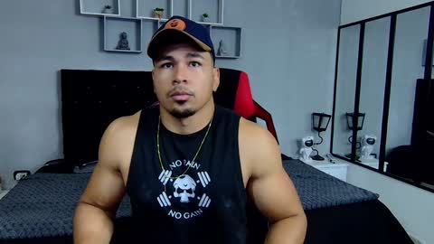 Snapshot of tyler_hank1 chatting on December 2024 11:29:01 AM tyler_hank1 online show from December 2024 11:29:01 AM