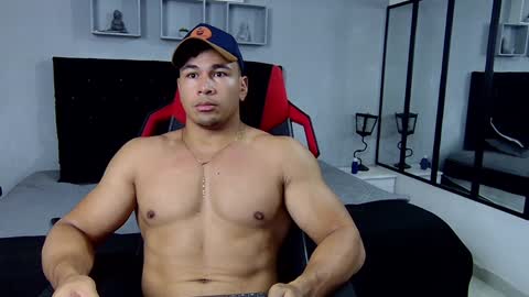 Snapshot of tyler_hank1 chatting on February 2025 07:40:02 PM tyler_hank1 online show from February 2025 07:40:02 PM