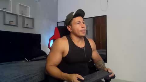 Snapshot of tyler_hank1 chatting on September 2025 10:10:01 PM tyler_hank1 online show from September 2025 10:10:01 PM