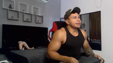 Snapshot of tyler_hank1 chatting on September 2025 11:22:02 AM tyler_hank1 online show from September 2025 11:22:02 AM