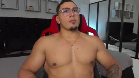 Snapshot of tyler_hank1 chatting on October 2025 06:54:02 PM tyler_hank1 online show from October 2025 06:54:02 PM