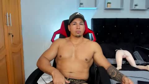 Snapshot of tyler_hank1 chatting on November 2025 11:24:01 AM tyler_hank1 online show from November 2025 11:24:01 AM