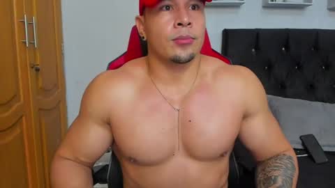 Snapshot of tyler_hank1 chatting on June 2026 05:12:01 AM tyler_hank1 online show from June 2026 05:12:01 AM