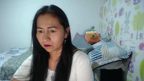 Snapshot of tyna_b chatting on June 2026 10:48:02 PM Tyna online show from June 2026 10:48:02 PM