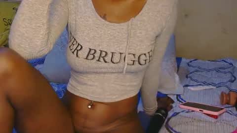 tynniee online show from May 2026 10:17:02 PM