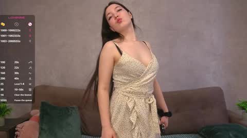 Snapshot of udelaborom chatting on February 2025 10:15:02 AM Lili online show from February 2025 10:15:02 AM