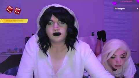 Snapshot of uhhh_lexi chatting on December 2025 04:07:02 AM Lexi online show from December 2025 04:07:02 AM