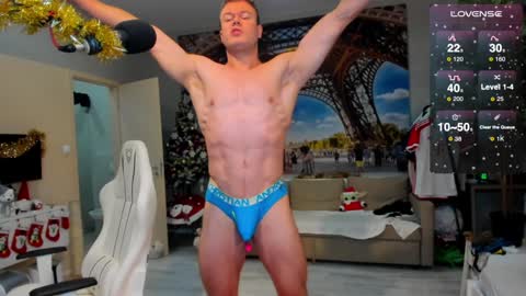 Snapshot of ukgymboy chatting on December 2024 09:52:01 PM James Iron online show from December 2024 09:52:01 PM