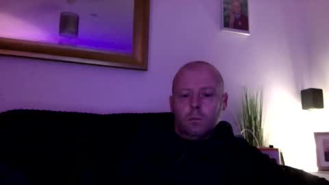 ukmatty3 online show from November 2025 09:14:02 PM